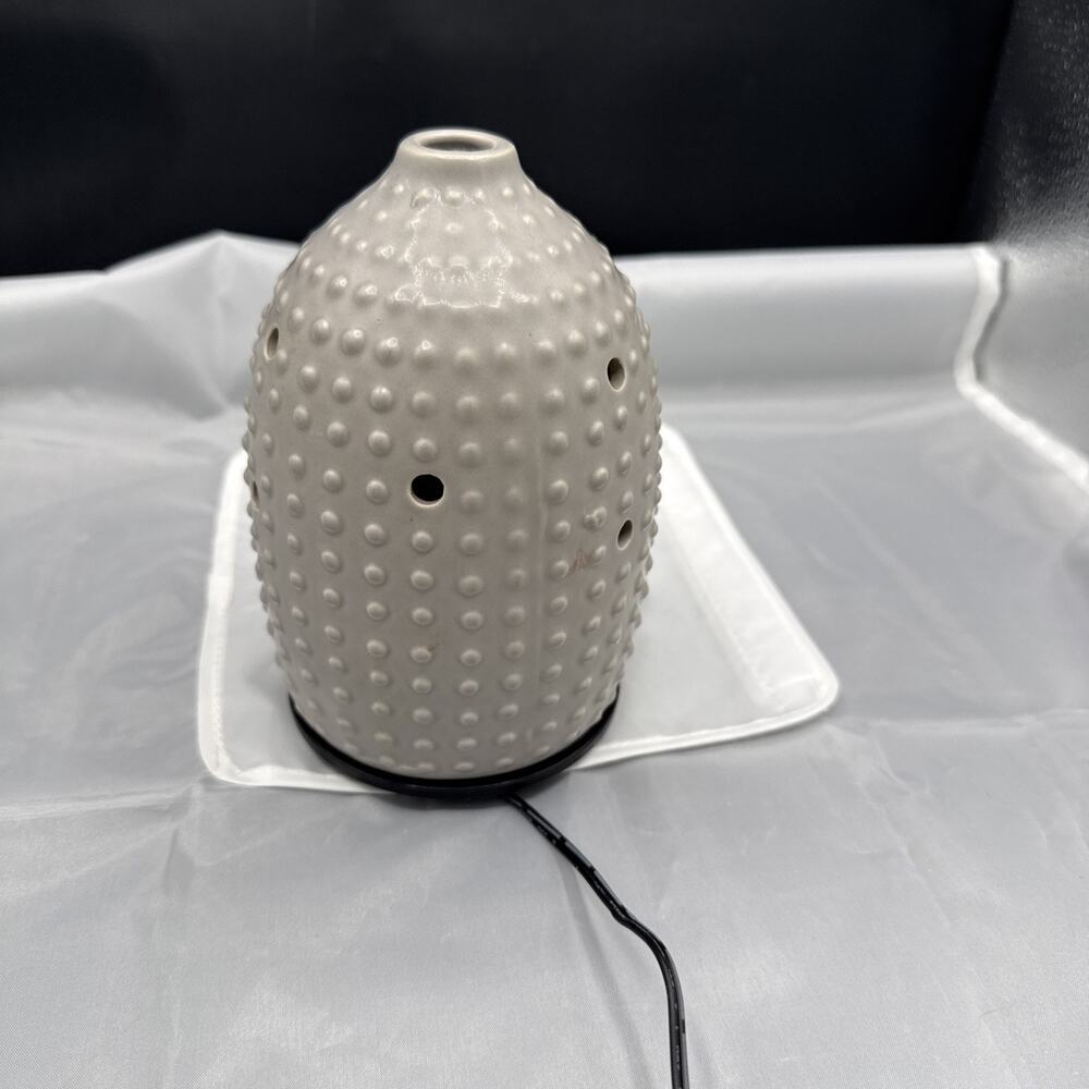 Candle Warmers Airome Gray Hobnail Ceramic Essential Oil Diffuser 6.5”